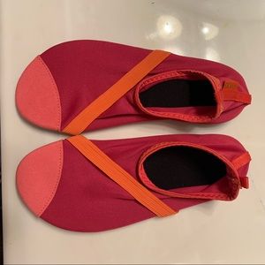 Fitkicks. Size 8-9.